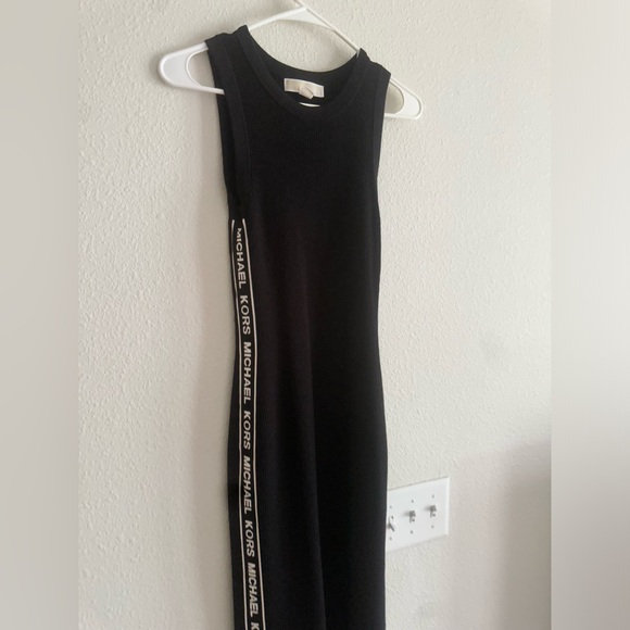 MICHAEL KORS SLEEVELESS BODY CON DRESS - Picture 2 of 5